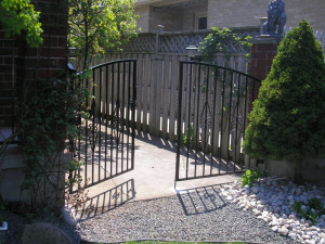 Large breezeway gate