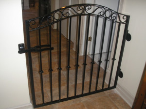 Interior gate