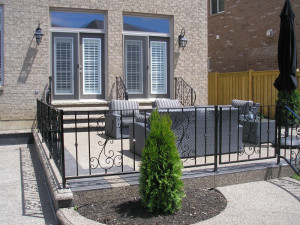 railing with components and collars