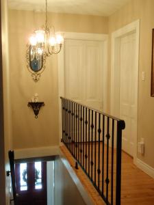 railing with collars